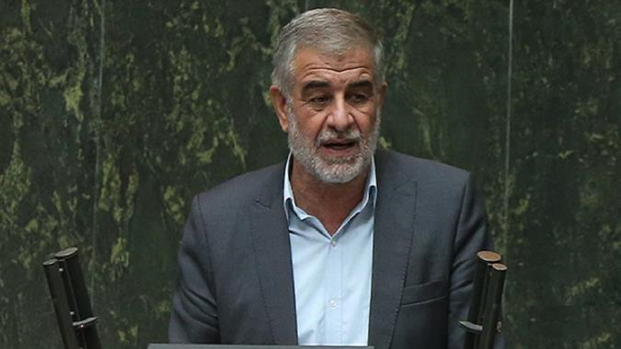 مشکلات آب یزد ناشی از برنامه نداشتن دولت است/ وزیر کشور و شورای امنیت مشکل آب را جدی بگیرند