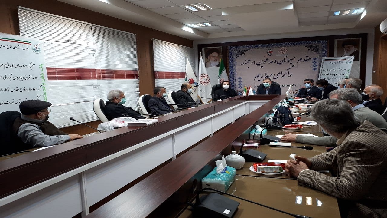 تجلیل از آزادگان و خلبانان و کادر هوانیروز به مناسبت روز نیروی هوایی