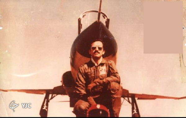 خلبان ارتشی که برادرش توسط ساواک به شهادت رسید
