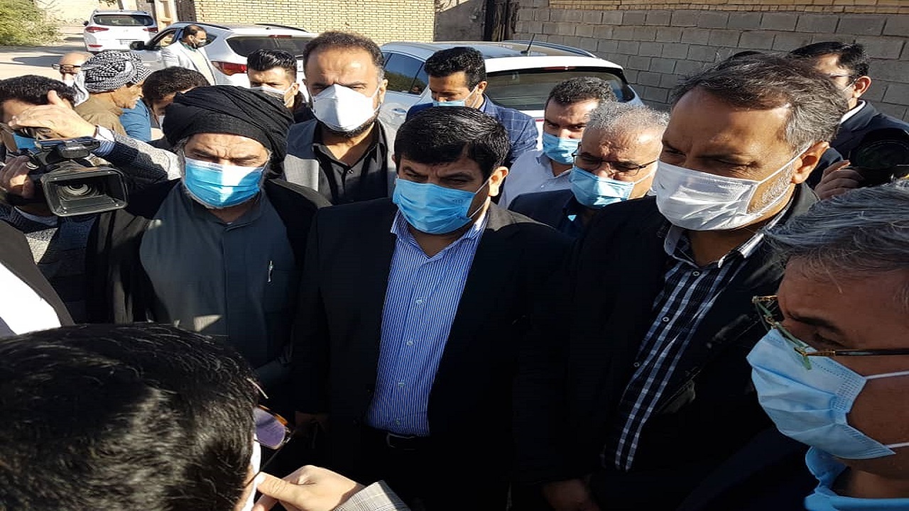 معاونان وزیر و رئیس کمیسیون عمران مجلس وارد آبادان شدند