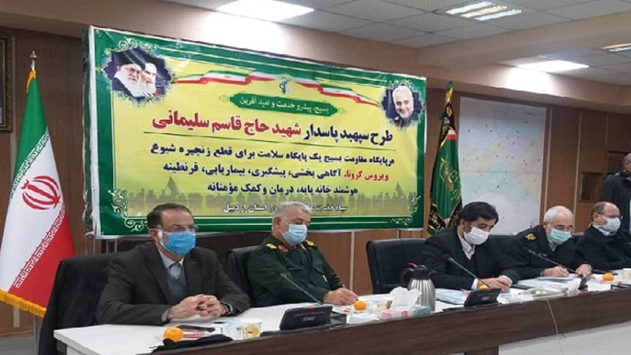بازگشایی معابر اصلی شهر اردبیل/ عملیات برف روبی ادامه دارد