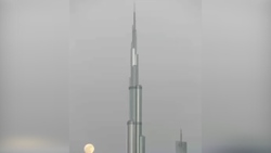 تاثیر ارتفاع برج خلیفه بر زندگی ساکنان + فیلم