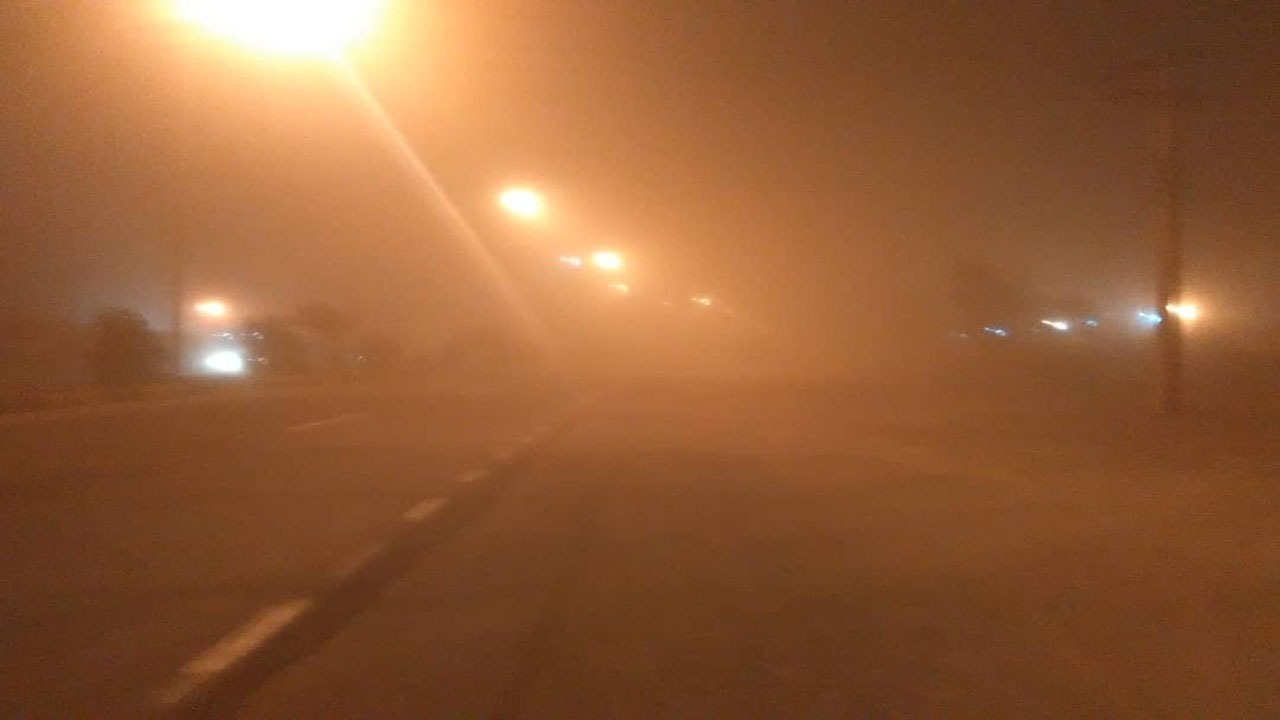 زمین گیر شدن ۱۹۰ خودرو در محور کرمان - زاهدان
