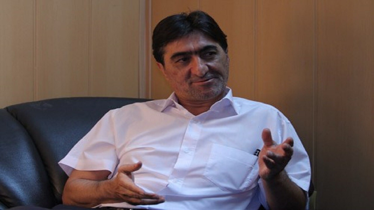 محمدخانی: دست گل محمدی برای چیدن نفرات خالی است/ علی کریمی استحقاق ریاست فدراسیون فوتبال را دارد