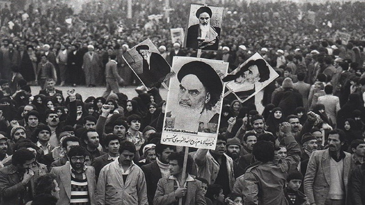ایران از برکت انقلاب اسلامی به استقلال رسیده است
