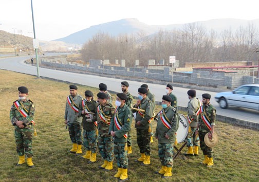 گلباران مزار نخستین خلبان شهید مهاباد به مناسبت دهه مبارک فجر+ تصاویر