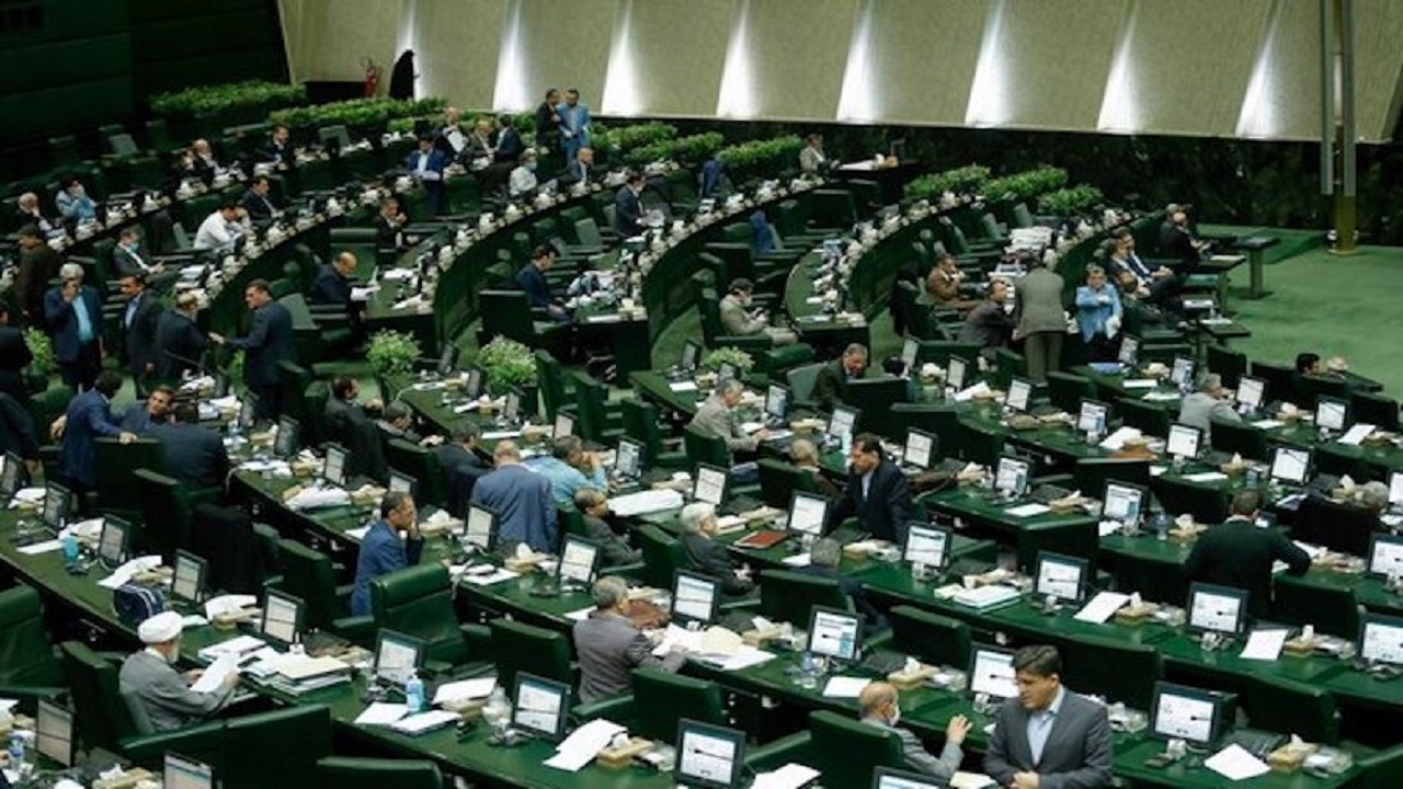 مجلس با یک فوریت طرح اصلاح آیین‌نامه برای بررسی لایحه بودجه موافقت کرد