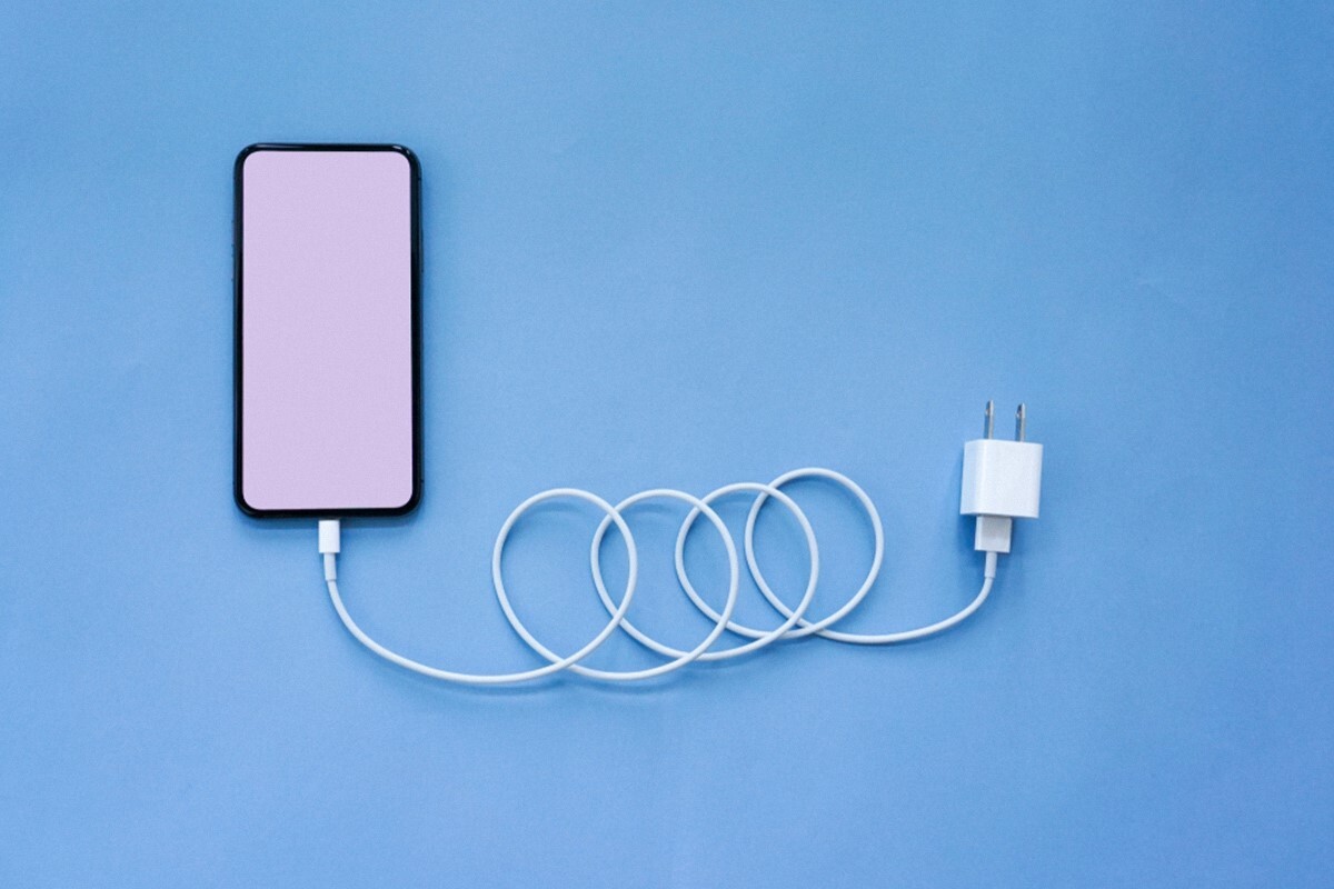 3 راه برای تشخیص کابل شارژ اصلی از تقلبی h1