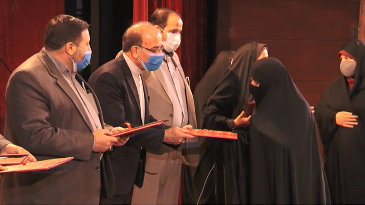 تجلیل از مادران قرآنی در ساوه