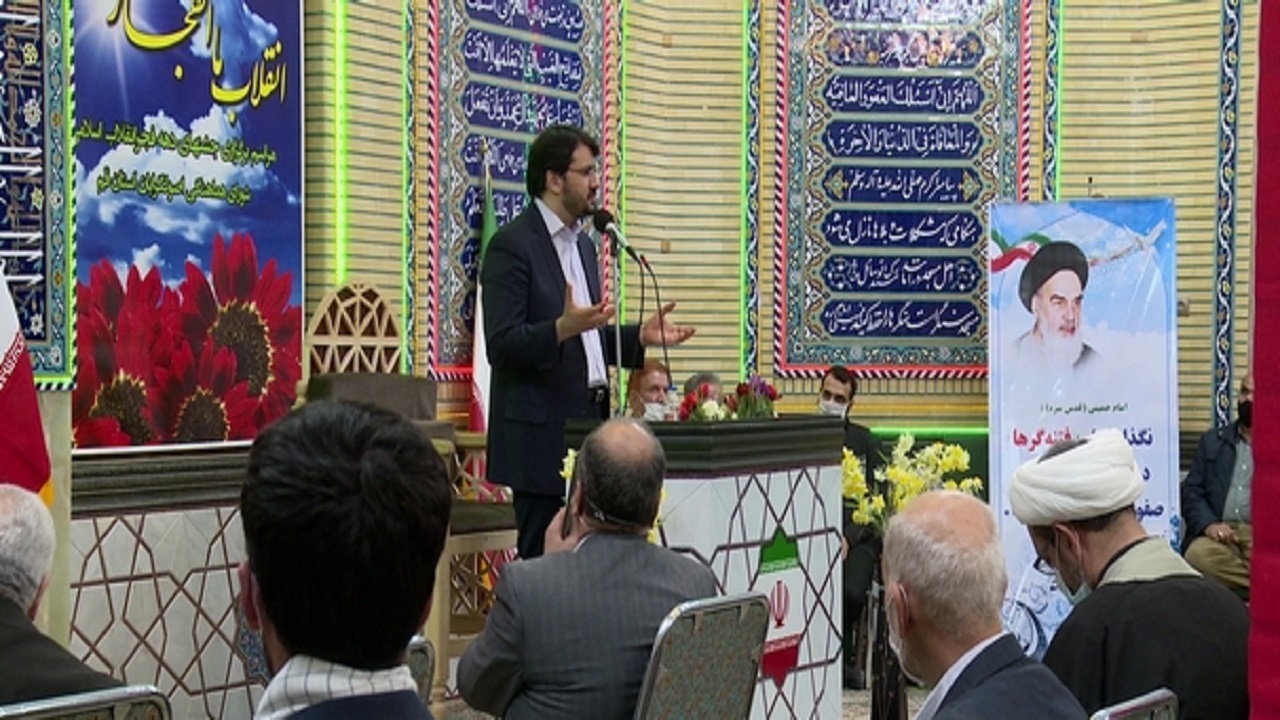 ضرورت روشنگری در برابر سیاه نمایی ها /سامان دهی اقتصاد از اولویت های سال آینده است
