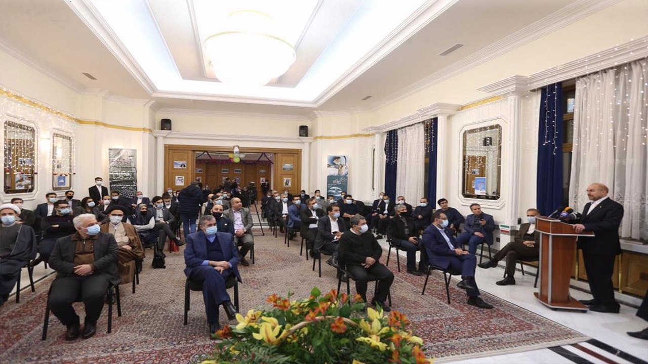 راه حل مشکلات و نارسایی ها، میدان دادن به جوانان است