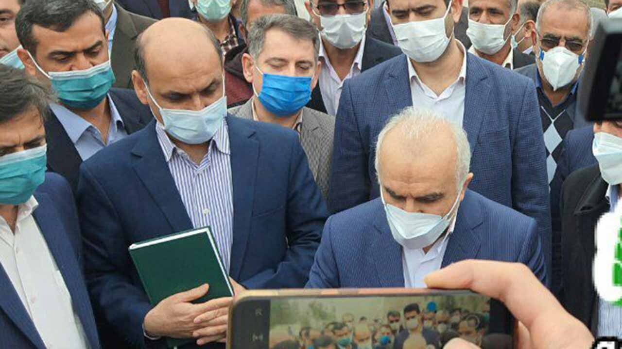 کلنگ ساخت ۳۰۰ واحد روستایی بر زمین زده شد