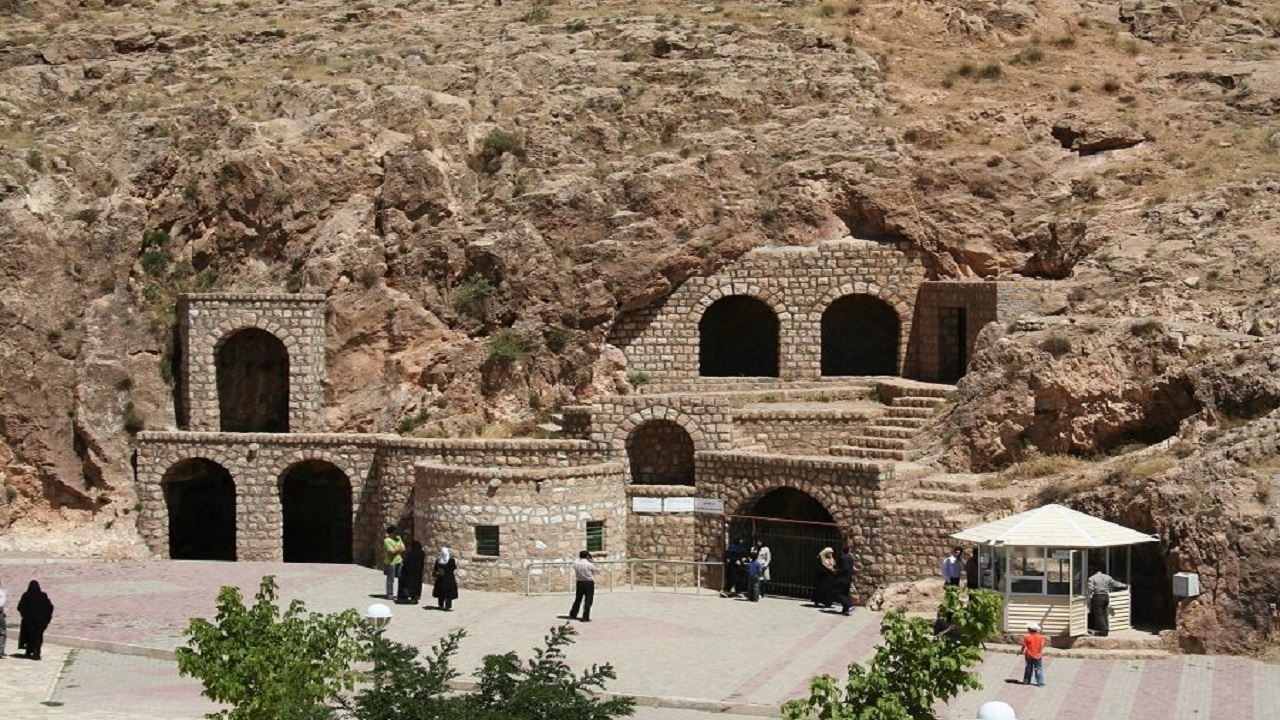 کتله خور بهشتی در دل کوه های زنجان