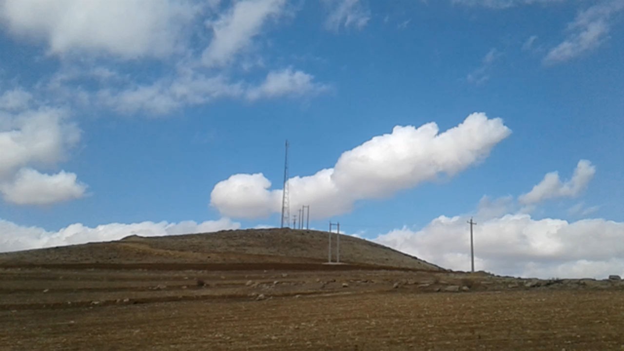 دانش آموزان روستایی که از نبود اینترنت به ستوه آمدند/ اینترنت مسئله‌ای که هنوز در برخی مناطق حل نشده است + فیلم