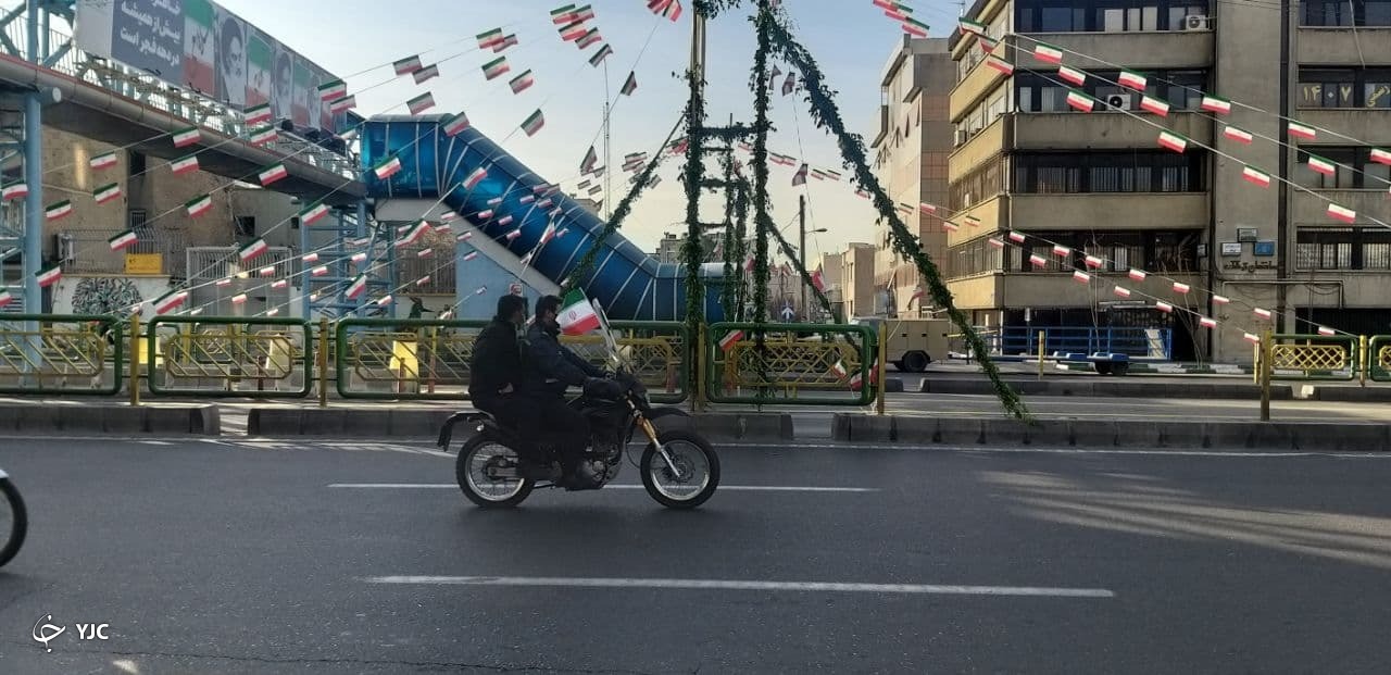 از تشییع نمادین آمریکا تا پدافندِ موشکیِ میدان آزادی از تشییع نمادین آمریکا تا پدافندِ موشکیِ میدان آزادی