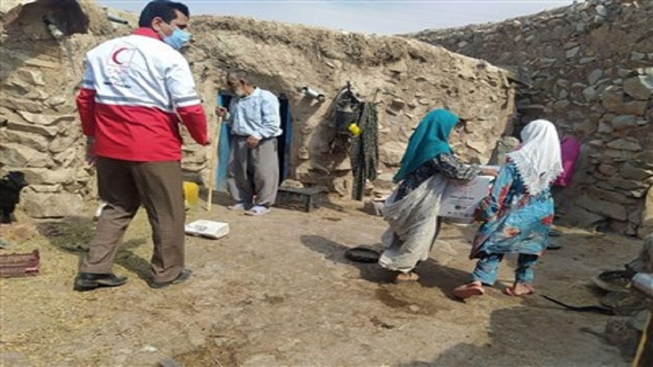 چتر مهربانی هلال برسرنیازمندان سربیشه