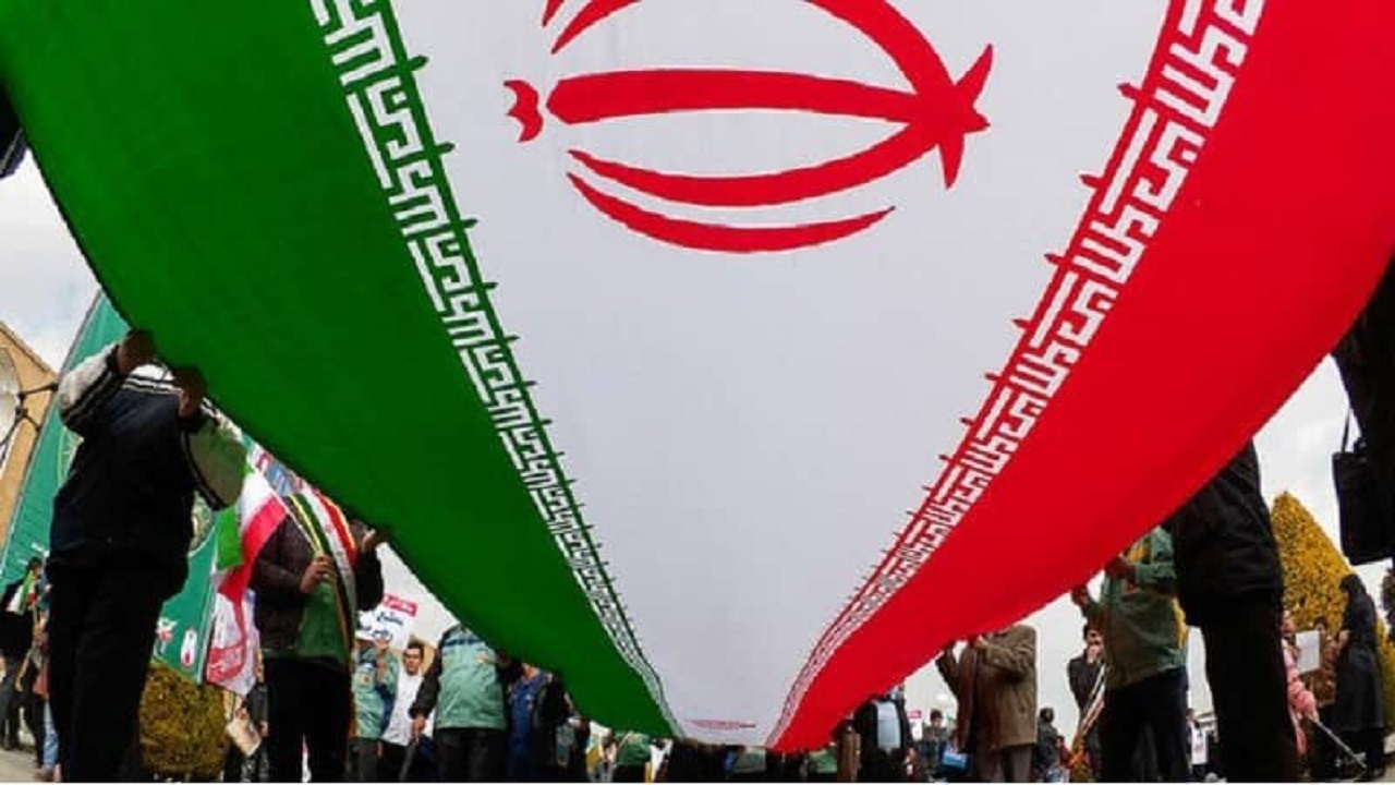 راهپیمایی متفاوت | برگزاری مراسم راهپیمایی خودرویی و موتوری در سراسر کشور/ رئیس جمهور: شکست آمریکا در برابر ایران در تاریخ جهان بی‌نظیر بود