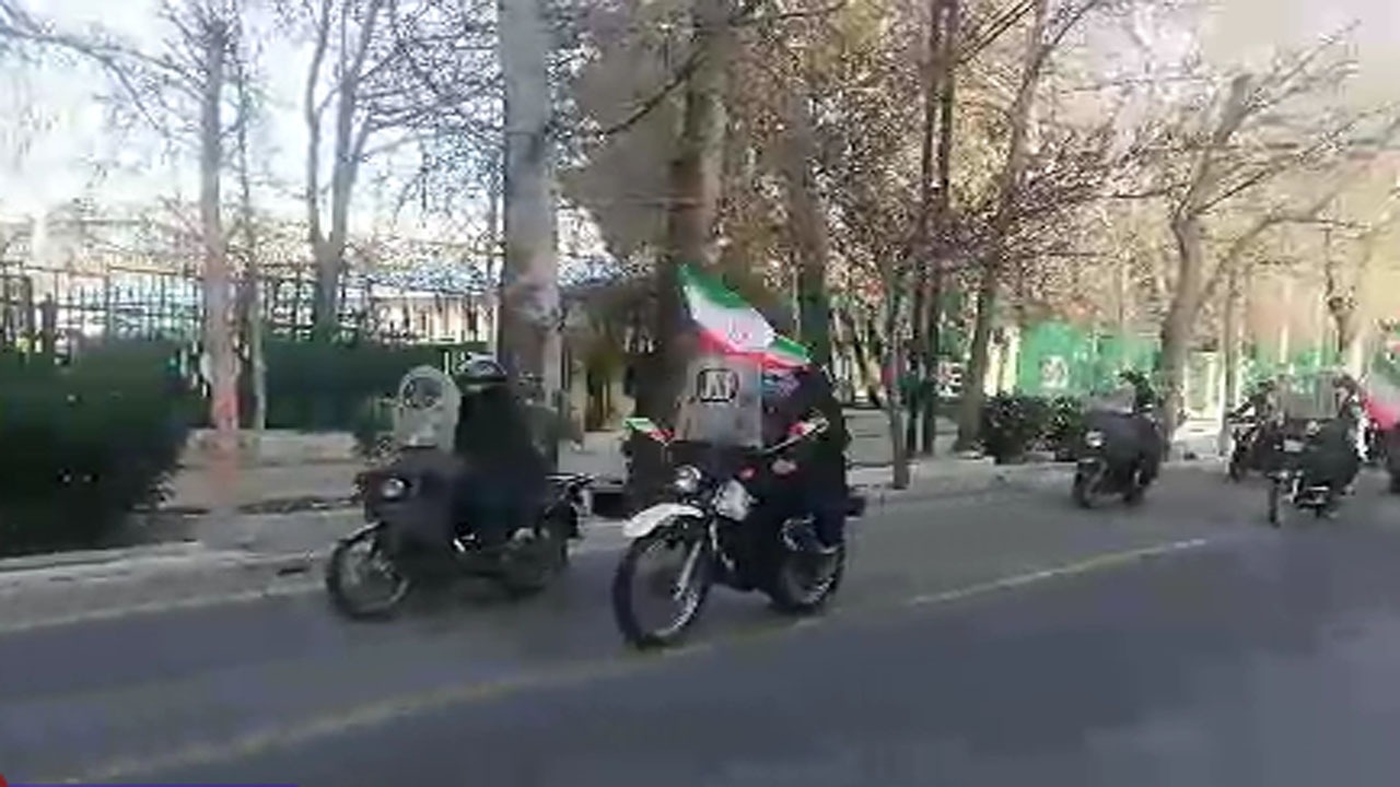 رژه موتوری جشن انقلاب در خیابان ولیعصر + فیلم