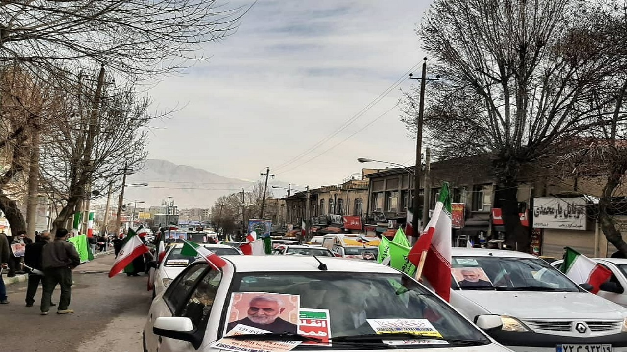 راهپیمایی خودرویی یوم الله ۲۲ بهمن در کرمانشاه + تصاویر