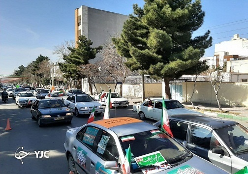 راهپیمایی خودرویی یوم&zwnj;الله ۲۲ بهمن در سمنان + تصاویر