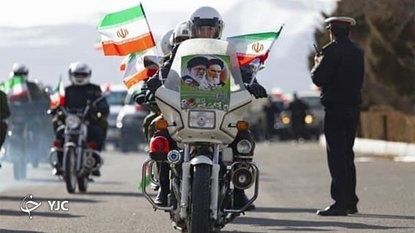 راهپیمایی متفاوت| از انقلابیونی که از زمین و آسمان به میعادگاه میروند تا پدافندِ موشکیِ میدان آزادی راهپیمایی متفاوت| از انقلابیونی که از زمین و آسمان به میعادگاه میروند تا پدافندِ موشکیِ میدان آزادی