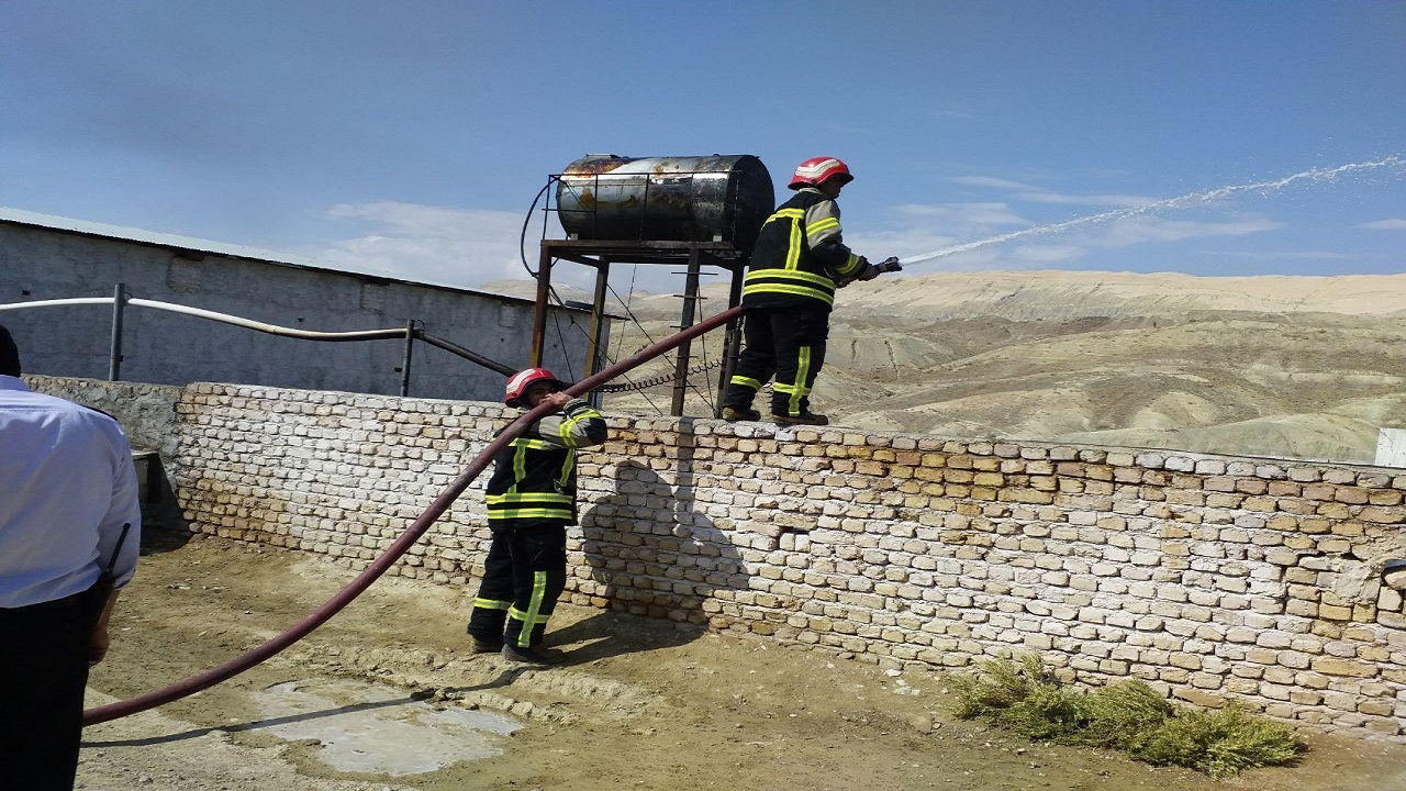 اطفای حریق در مرغداری سمنان