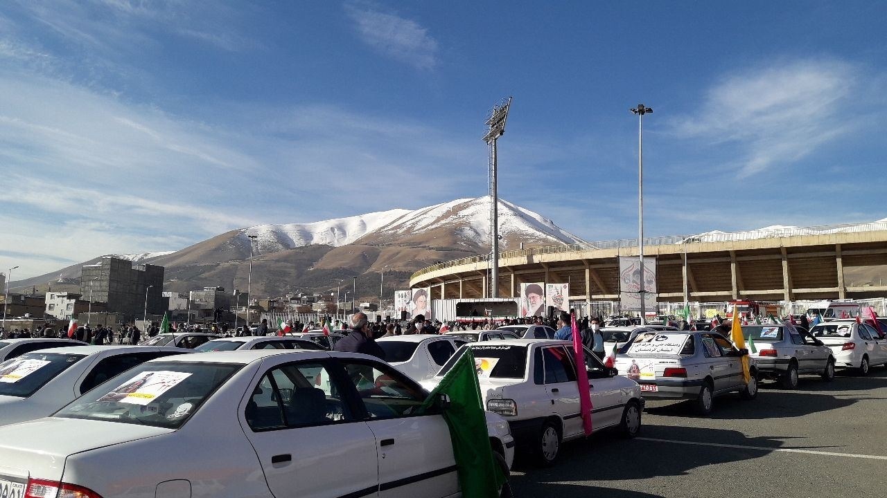 حضور پرشور مردمی در راهپیمایی متفاوت ۲۲ بهمن استان کردستان