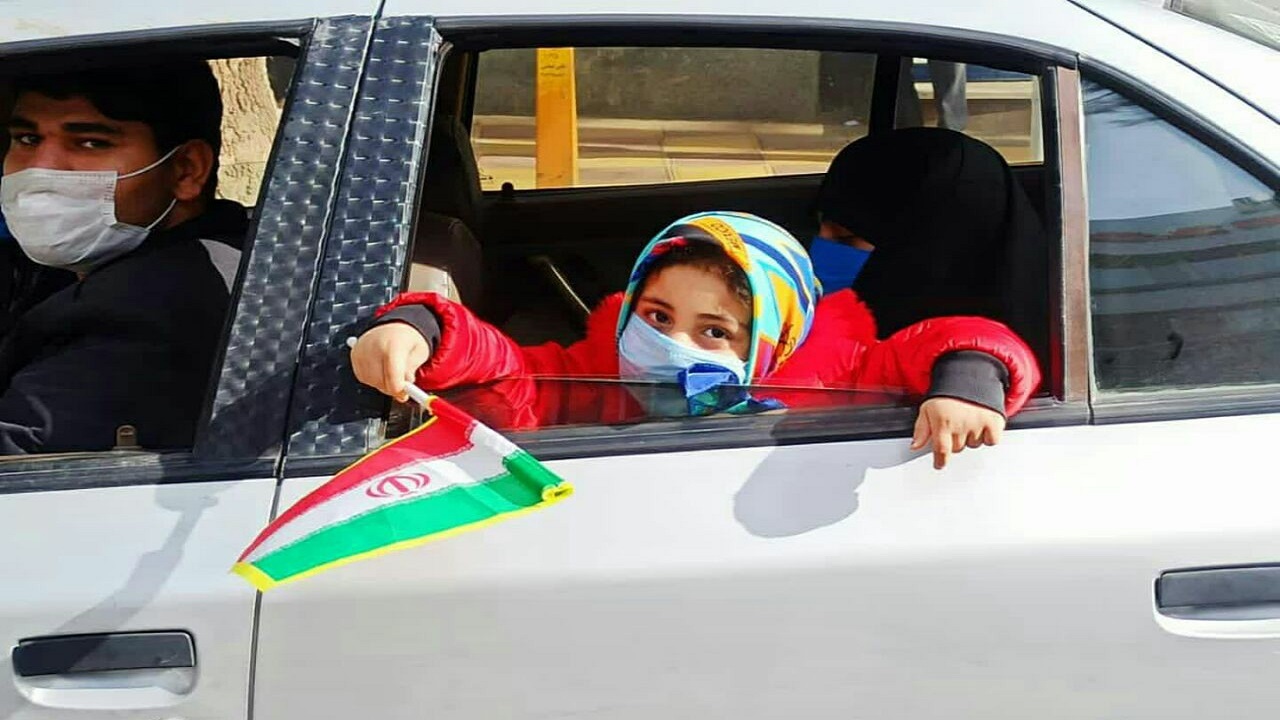 راهپیمایی خودرویی یوم الله ۲۲ بهمن در کرمانشاه + تصاویر
