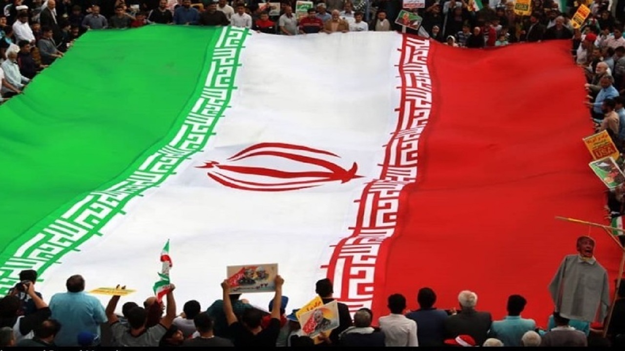 ۲۲ بهمن نگین درخشان تاریخ عزت ملت ایران است