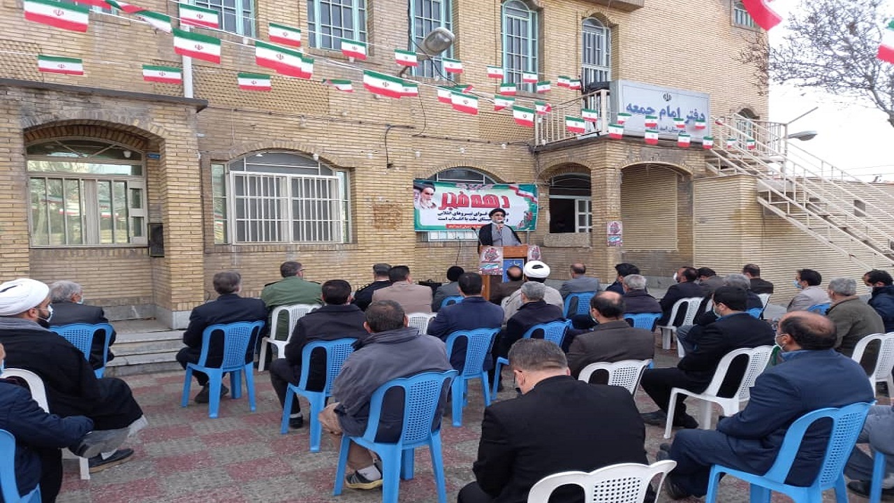 یوم الله ۲۲ بهمن حماسه مقاومت و آزادی خواهی ملت ها است