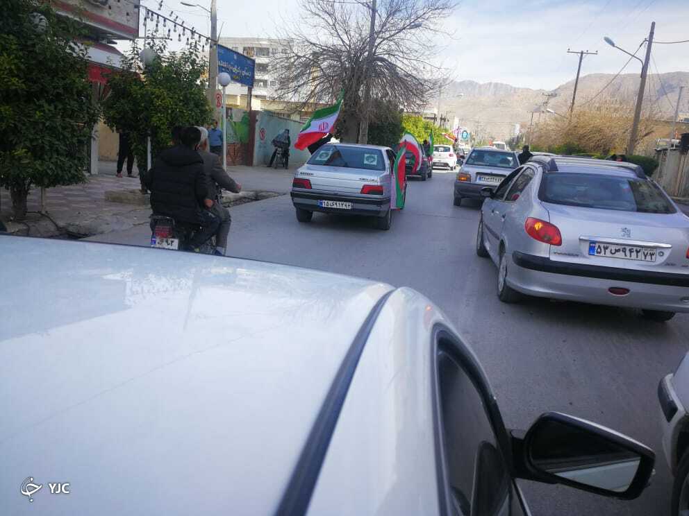 راهپیمایی ۲۲ بهمن ماه در کازرون