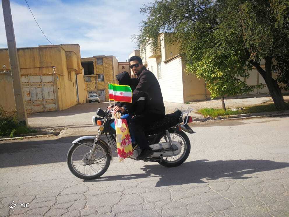 راهپیمایی خودروی و موتوری در کازرون