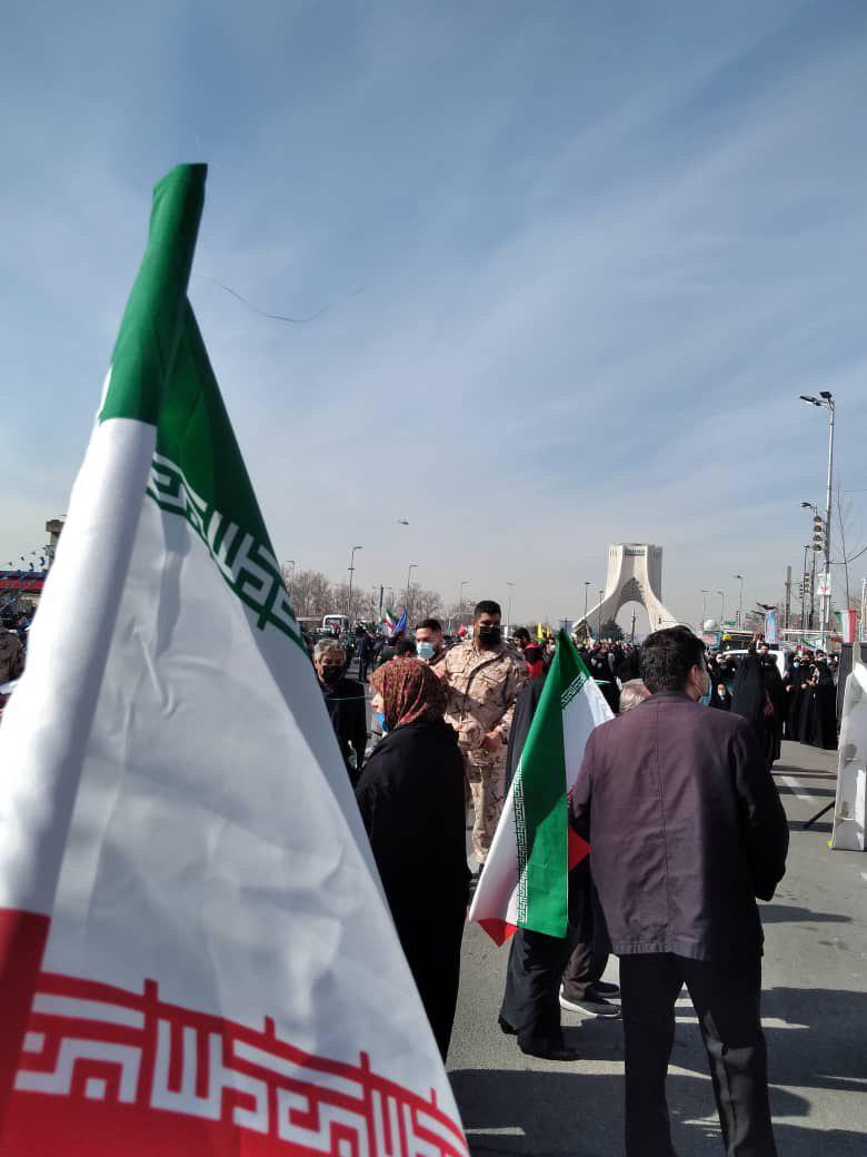 لحظاتی ناب از جشن ۲۲ بهمن در لنز دوربین شهروندان + تصاویر