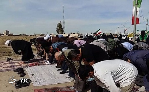 راهپیمایی نمادین مردم قم در یوم الله ۲۲ بهمن برگزار شد+تصاویر