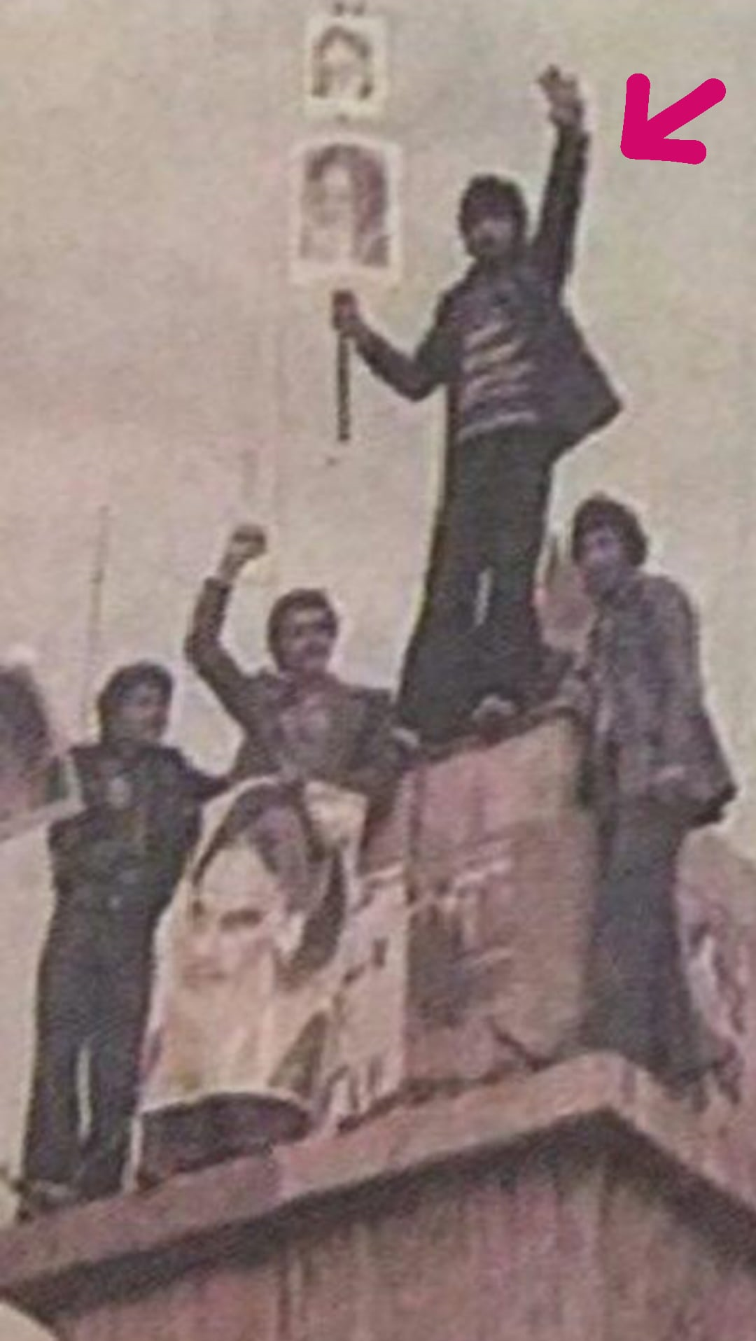 روایتی جذاب از کارگری که مجسمه شاه را تخریب کرد روایتی جذاب از کارگری که مجسمه شاه را تخریب کرد