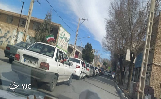 جلوه&zwnj;هایی ویژه از شکوه رژه خودرویی بهمن در شهرستان&zwnj;های یزد