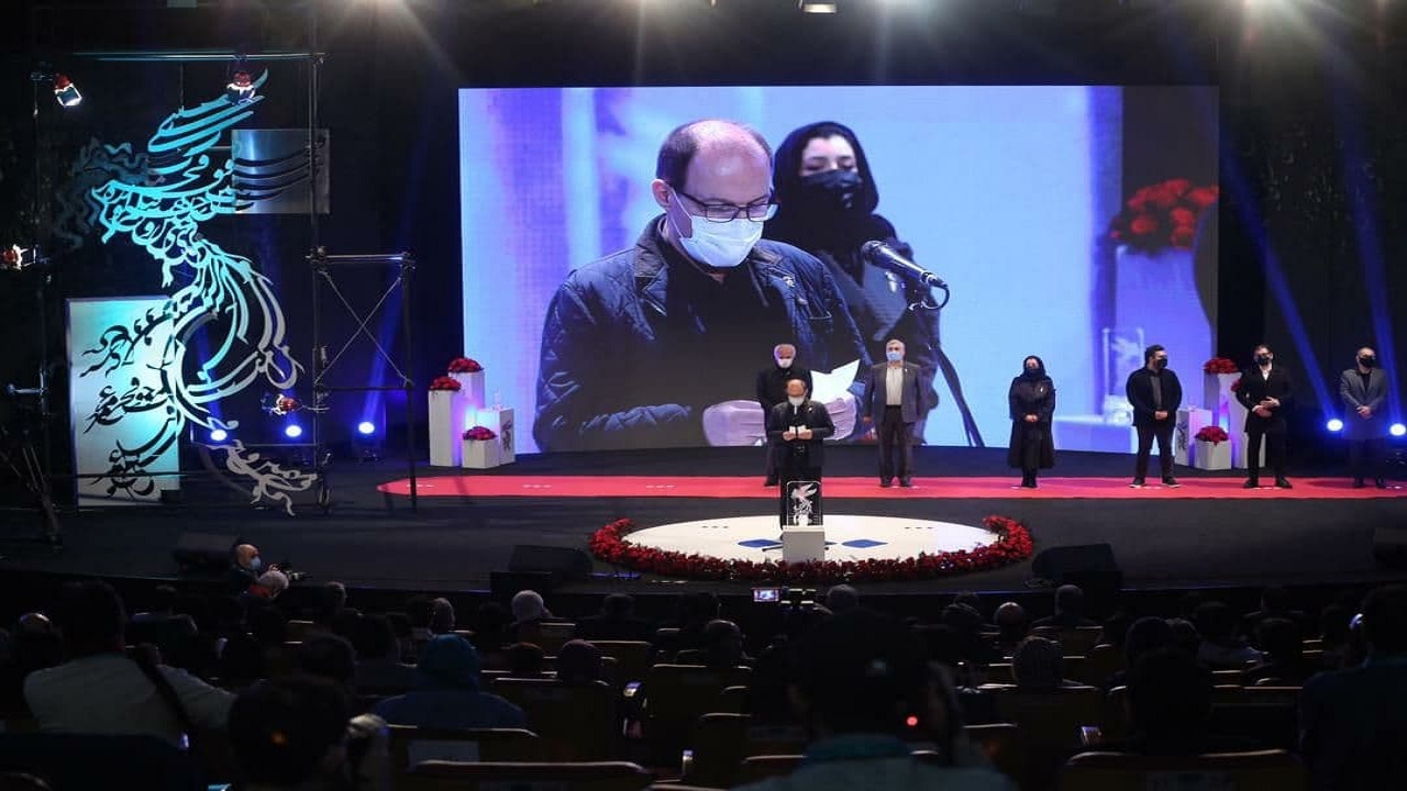 اختتامیه سی و نهمین جشنواره فیلم فجر برگزار شد/ ادای احترام به علی انصاریان