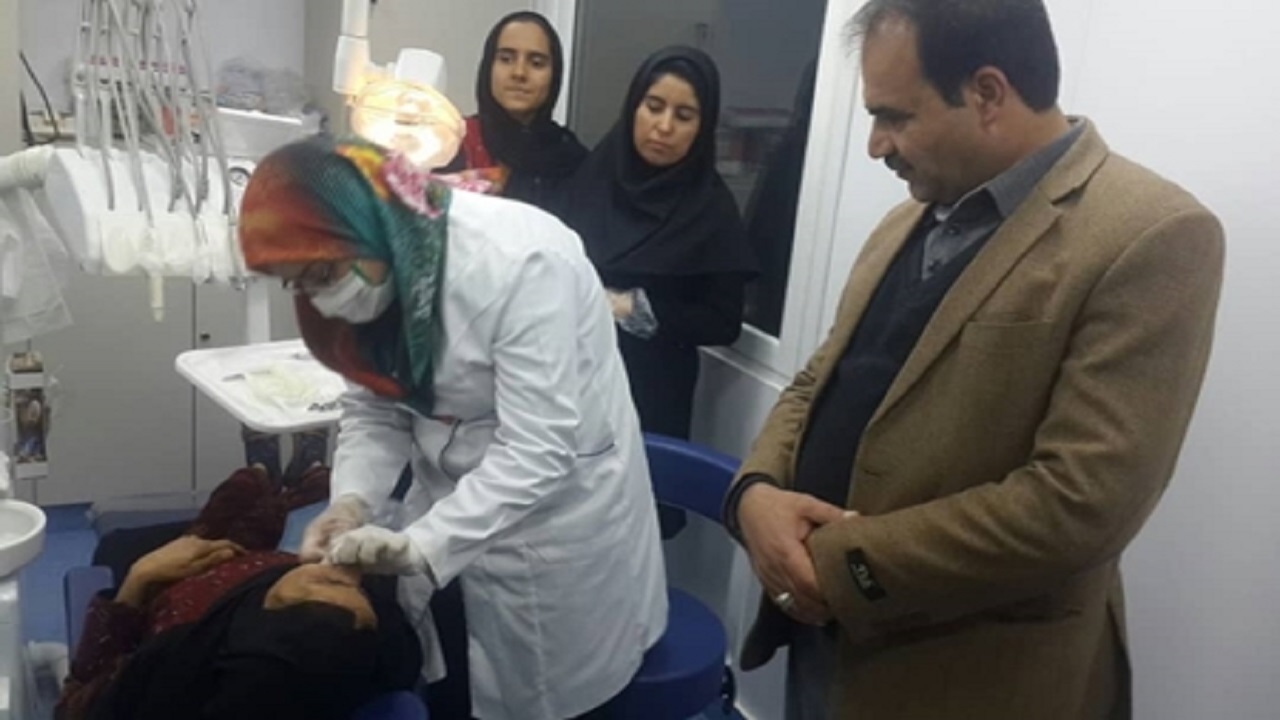 ارائه خدمات دندان پزشکی رایگان به محرومان سرخه