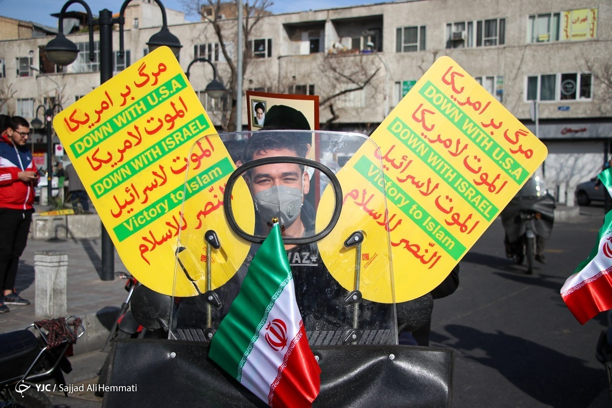 ملت با وجود محدودیت‌های کرونایی امروز صحنه‌هایی بدیع از انقلابی‌گری خلق کردند