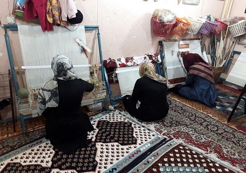 بافند&zwnj;های که در تنهایی خود می&zwnj;سوزند و می&zwnj;بافند