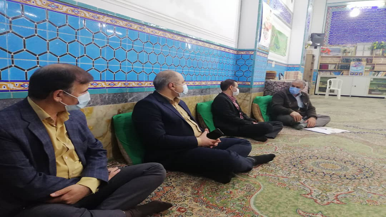 بررسی مشکلات منطقه حسن‌آباد یزد با حضور مدیرکل صدا و سیما
