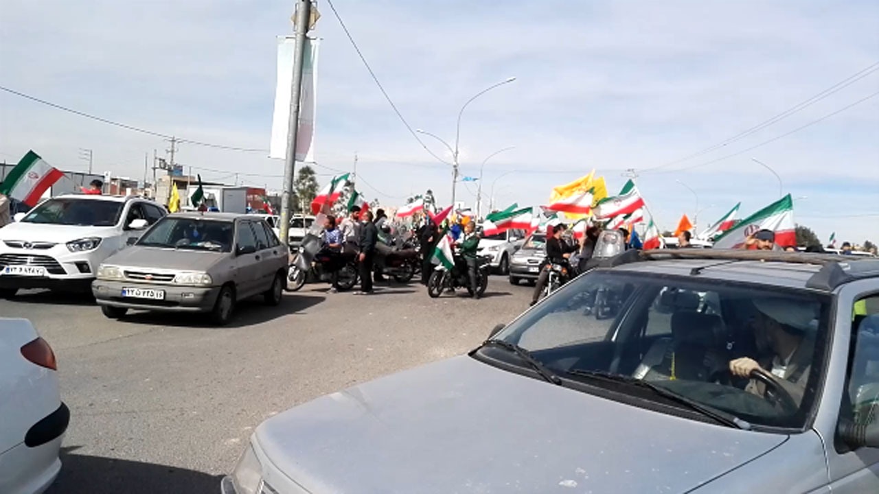 راهپیمایی خودرویی ۲۲ بهمن در قم + فیلم