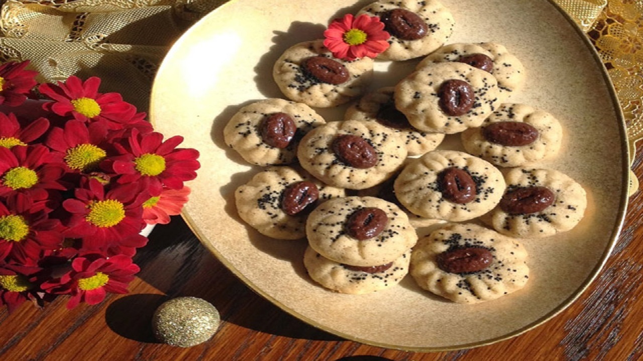 طرز تهیه شیرینی برنجی نسکافه‌ای برای عید نوروز