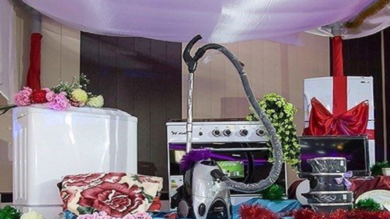 قصه زیبای اهدای بسته‌های معیشتی به آسیب دیدگان پایان ندارد