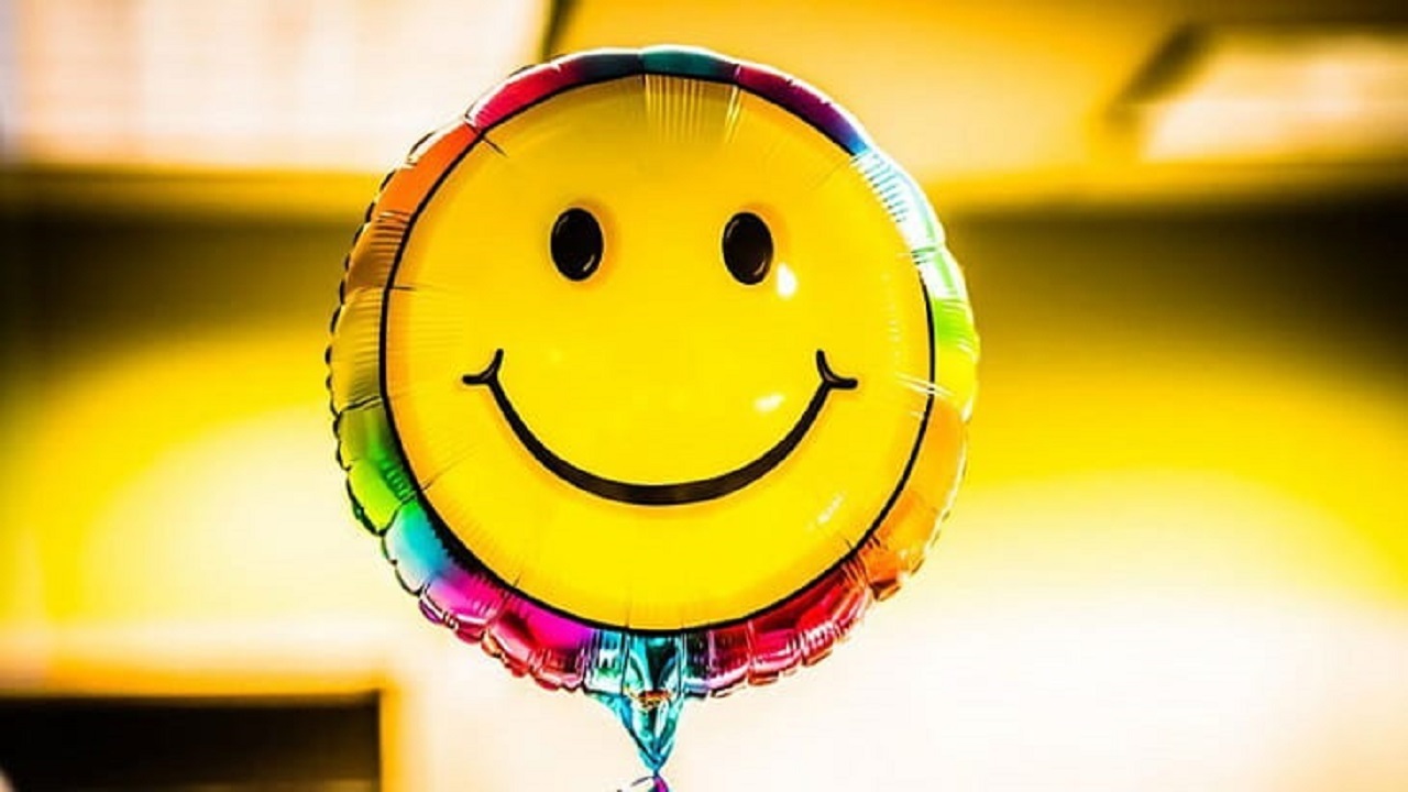 ۱۵ ترفند ساده برای همیشه خوشحال بودن