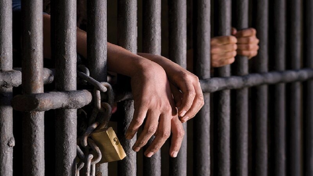 ۳ نفر از کارکنان یگان حفاظت زندان سقز به حبس محکوم شدند