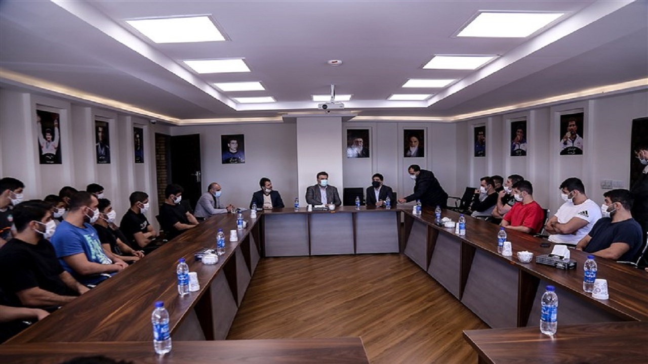 دیدار استاندار مازندران با اردونشینان مازنی در خانه کشتی/ دبیر: باید بپذیریم کشتی اُفت کرده است