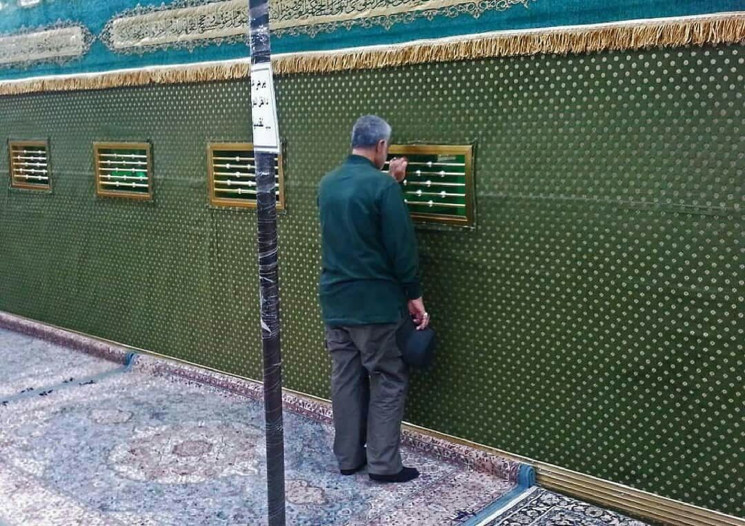 حضور شهید حاج قاسم سلیمانی در حرم امامین عسکریین ؛ سامرا