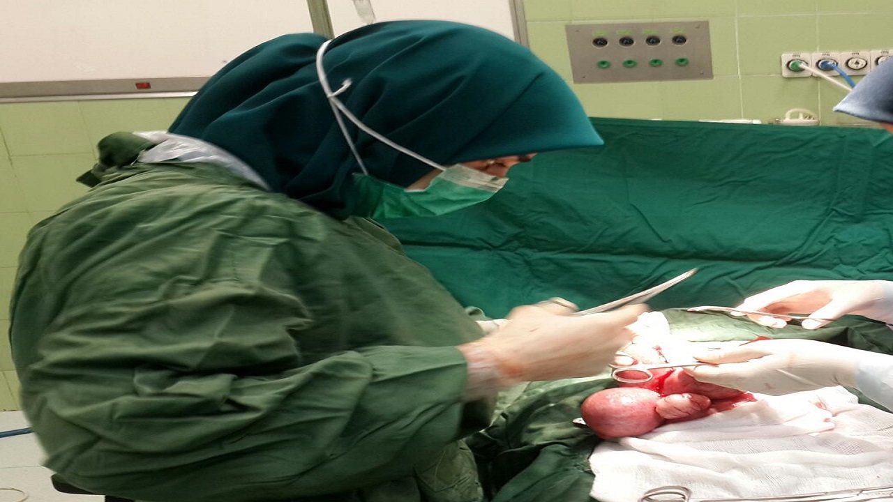 توده ۸ کیلویی از شکم یک بیمارخارج شد