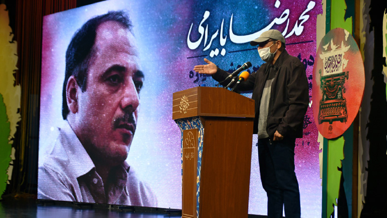 پایان دوازدهمین دوره جشنواره شعر و داستان انقلاب/ شاعر پیشکسوت: سربازان پیشکسوت را از یاد نبرید